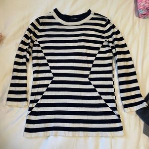 Navy & white light-weight sweater - Size S